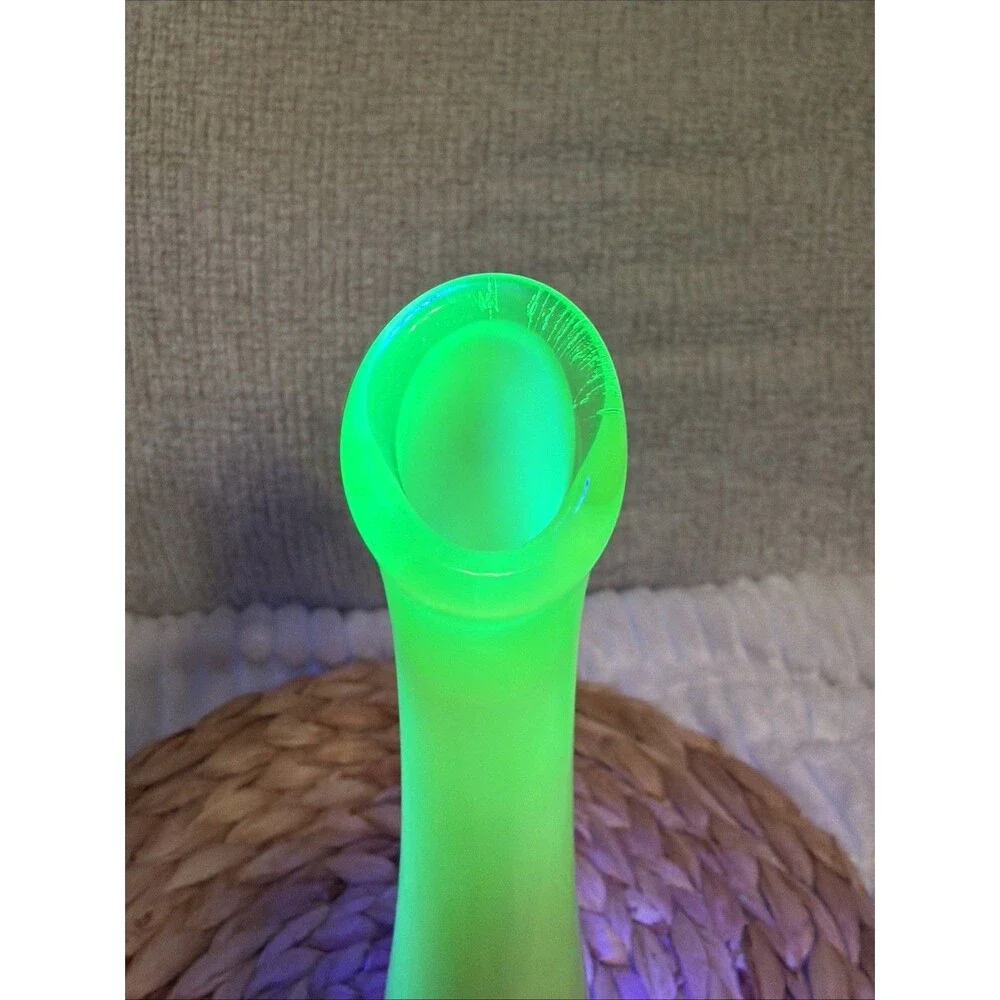 Fenton product glass